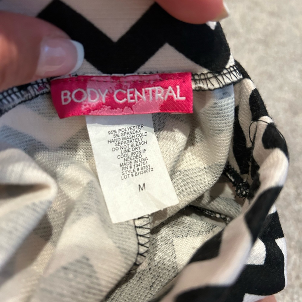 Pattern Shorts - Picture 2 of 3